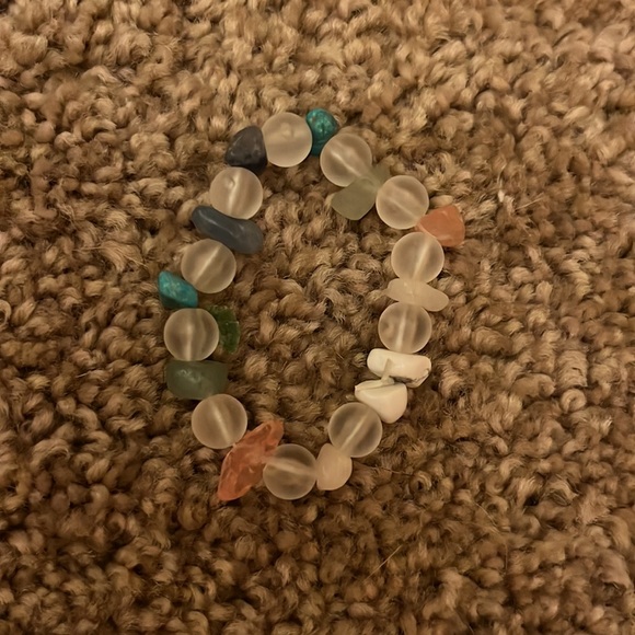 Assorted bracelets - Picture 2 of 4
